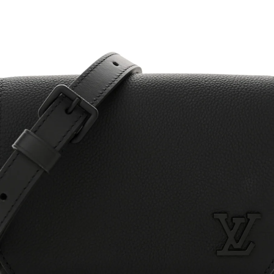 Replica Handbags Done Right – LV Black Cowhide Wallet PM - Image 5