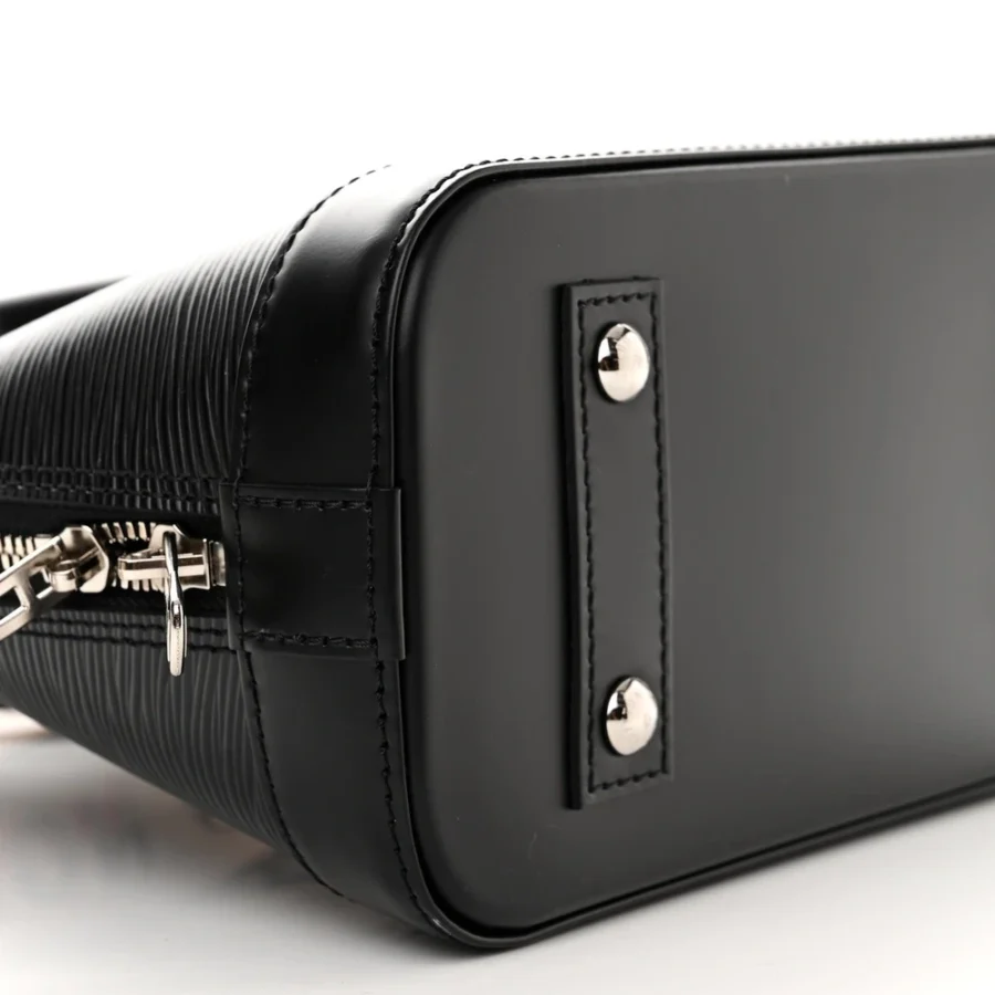 Experience Luxury with Superfake Alma BB Replica Handbags - Image 3