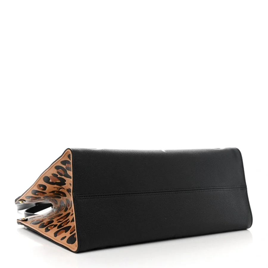 Mirror Quality Replica Louis Vuitton Wild at Heart OnTheGo MM - Image 7