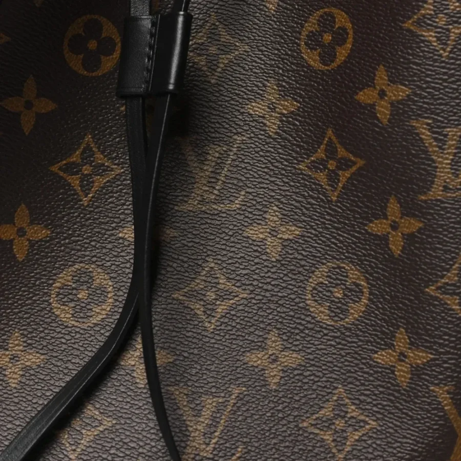 Superfake Handbags: Louis Vuitton Black Monogram Canvas NeoNoe MM - Image 4