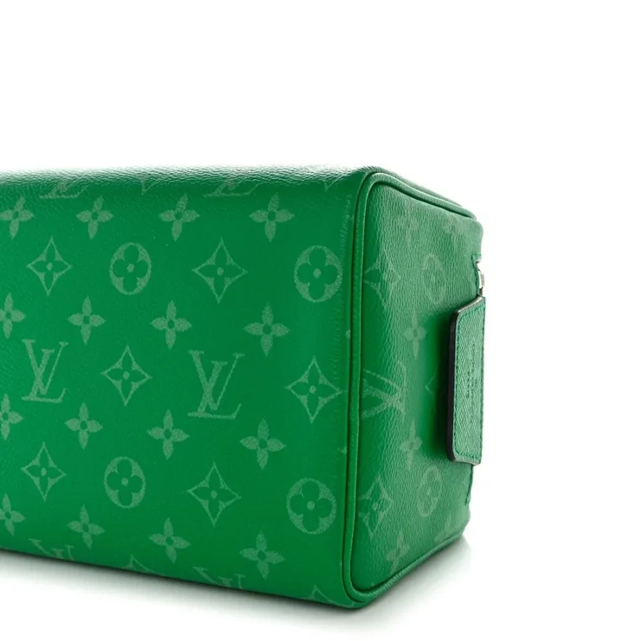 Replica Louis Vuitton Taigarama Dopp Kit – Unmatched Quality - Image 2