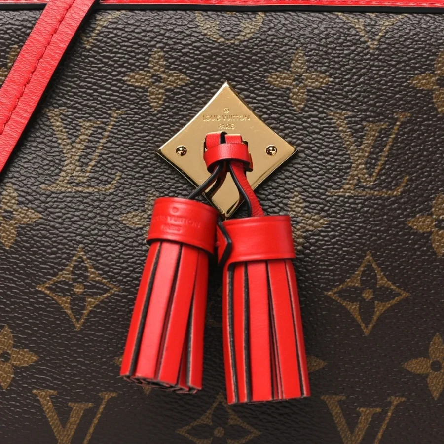 Replica Louis Vuitton Coquelicot Saintonge PM with Gold Hardware - Image 2