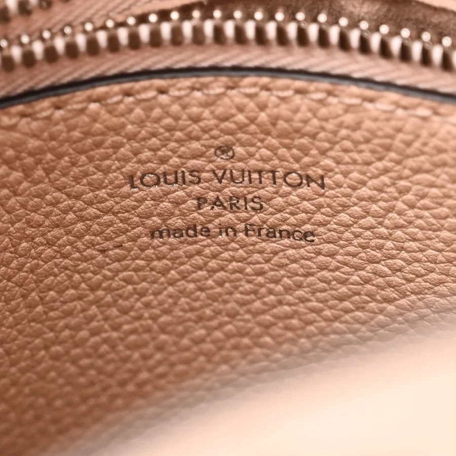 Superfake Louis Vuitton Muria in Mahina Leather - Image 4