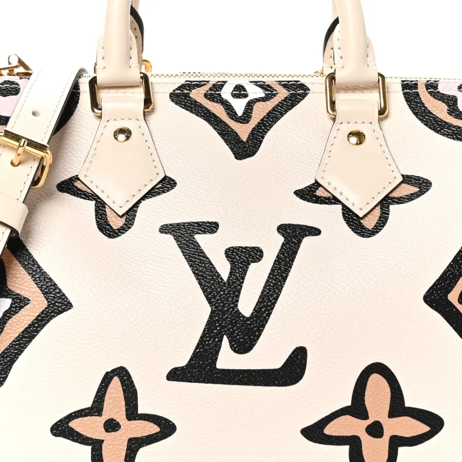 High-End Louis Vuitton Speedy Replica with Gold Hardware - Image 6