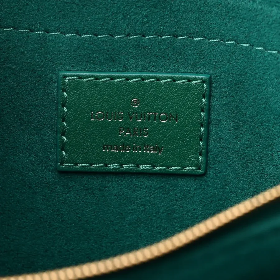 Superfake Louis Vuitton Emerald Leather Chain Bag - Image 5