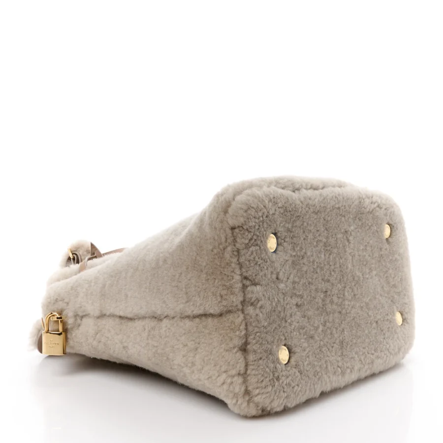 Grey Shearling Pulsion Lockit MM – Top Replica Handbag - Image 7