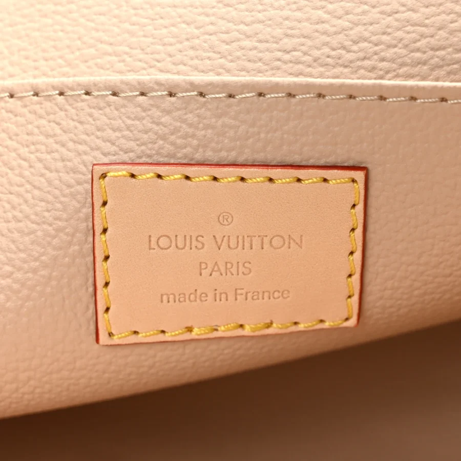 Mirror Quality Replica Louis Vuitton Monogram Cosmetic Pouch GM - Image 4