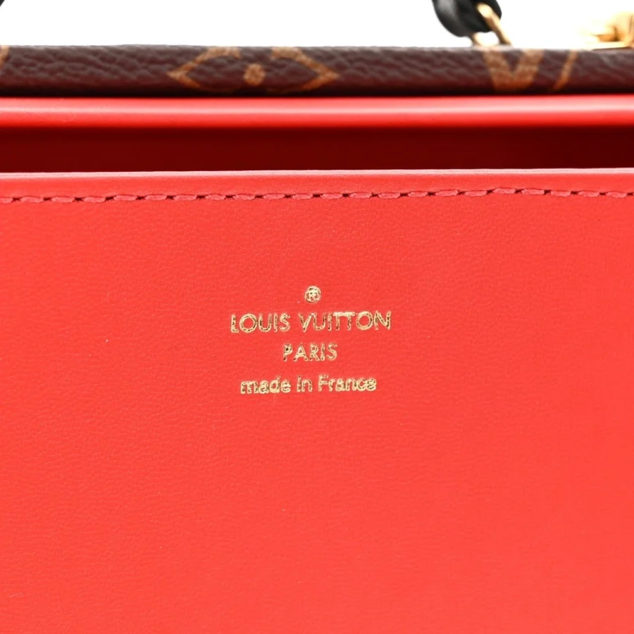 Mirror Quality Louis Vuitton Falling in Love Mobile Box PM Replica - Image 4