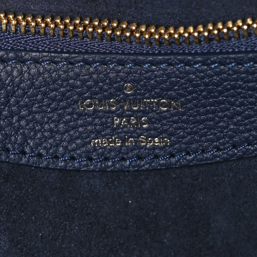 Superfake Louis Vuitton Lexington Pouch with Gold Hardware - Image 4