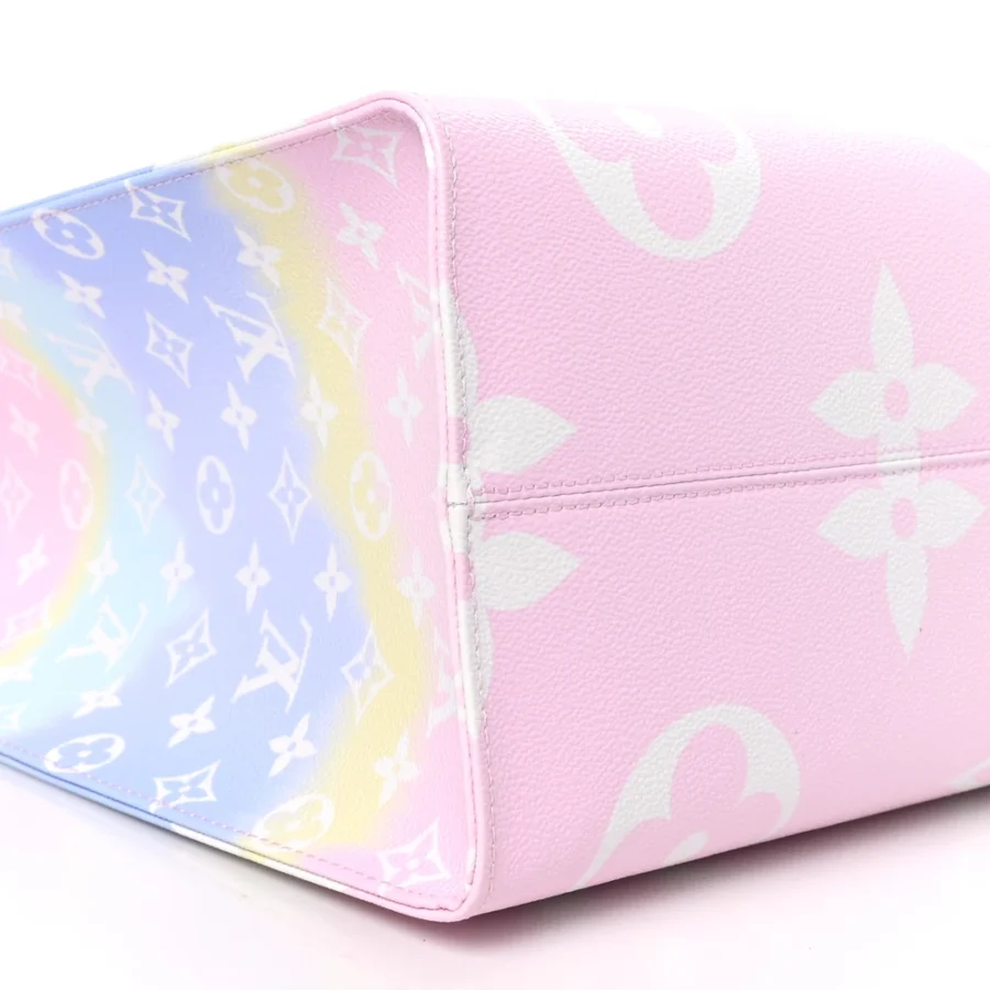 Superfake Louis Vuitton OnTheGo GM Pastel Monogram Canvas Replica - Image 2