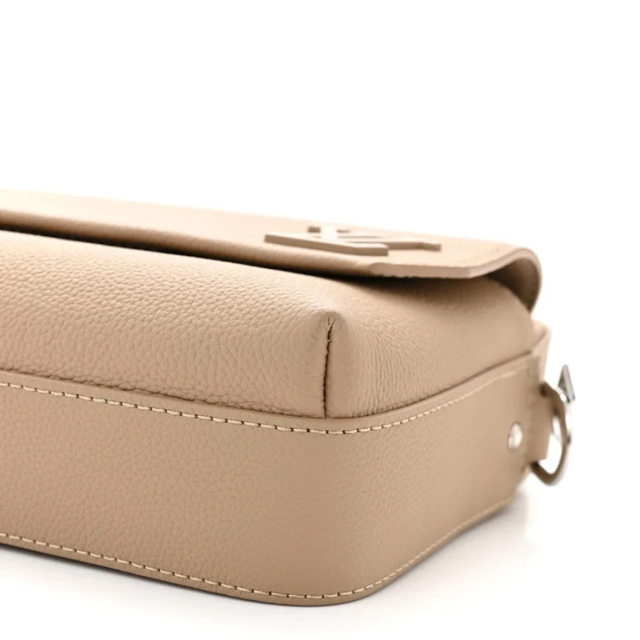 Louis Vuitton Calfskin Aerogram Fastline Messenger - Image 8
