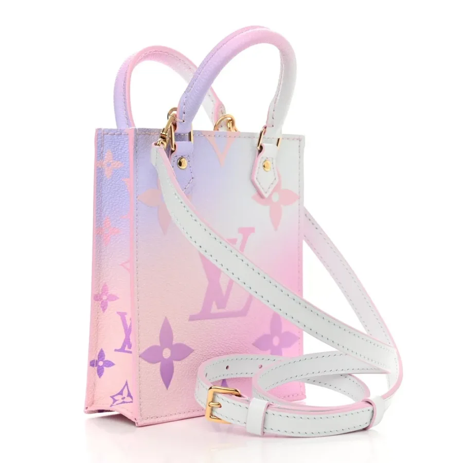Superfake Handbags: Louis Vuitton Taigarama Duo Slingbag MM Replica - Image 8