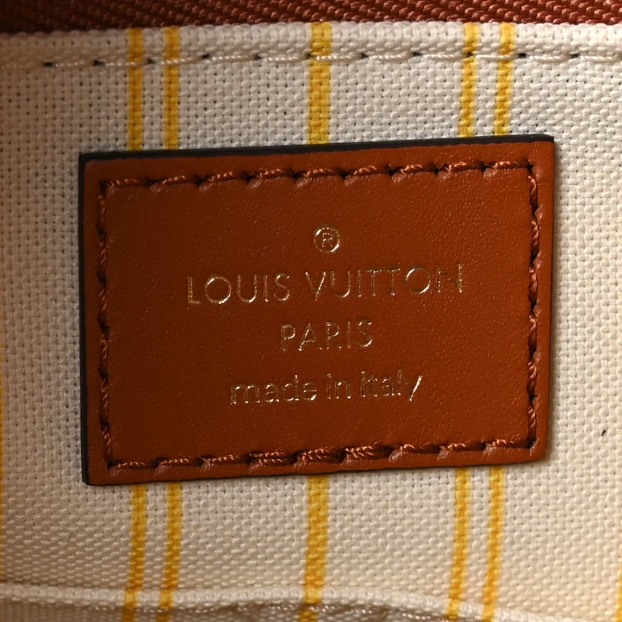 Replica Handbags: Louis Vuitton Tan Raffia OnTheGo MM - Image 4