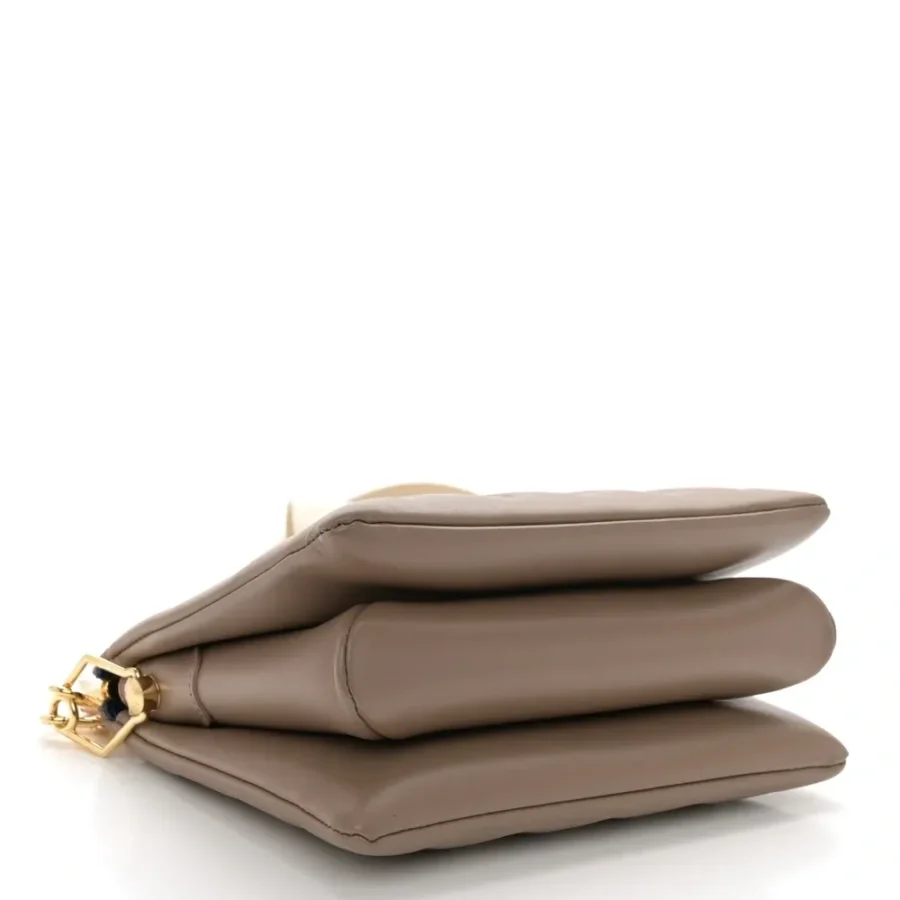 Shop Louis Vuitton Superfake Handbags with Monogram Design - Image 3