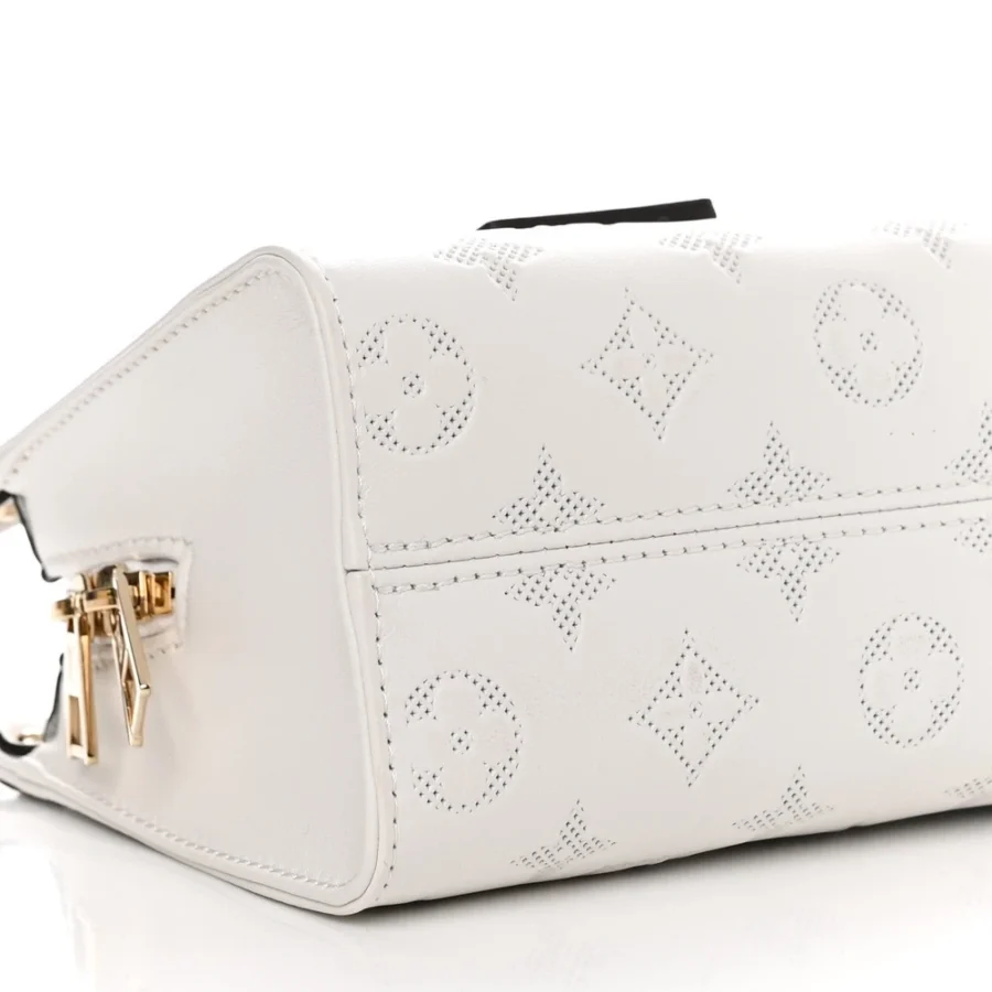 Louis Vuitton OnTheGo Replica Handbag – Superfake Perfection - Image 3