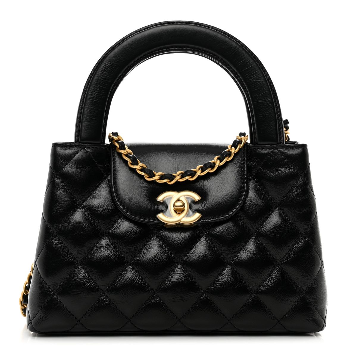 Front view of the black aged calfskin Nano Kelly Shopper with flap closure