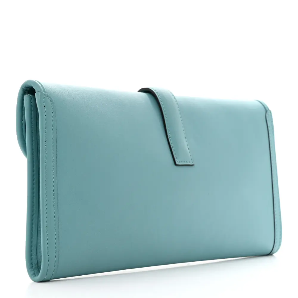 Back view of the Herme$ Swift Jige Elan 29 Clutch Bleu Atoll Swift Leather