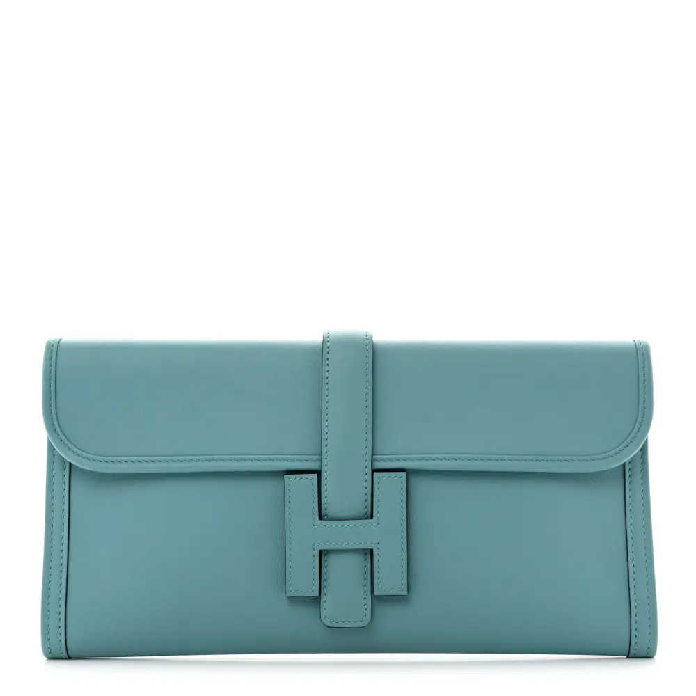 Front view of the Herme$ Swift Jige Elan 29 Clutch Bleu Atoll Swift Leather