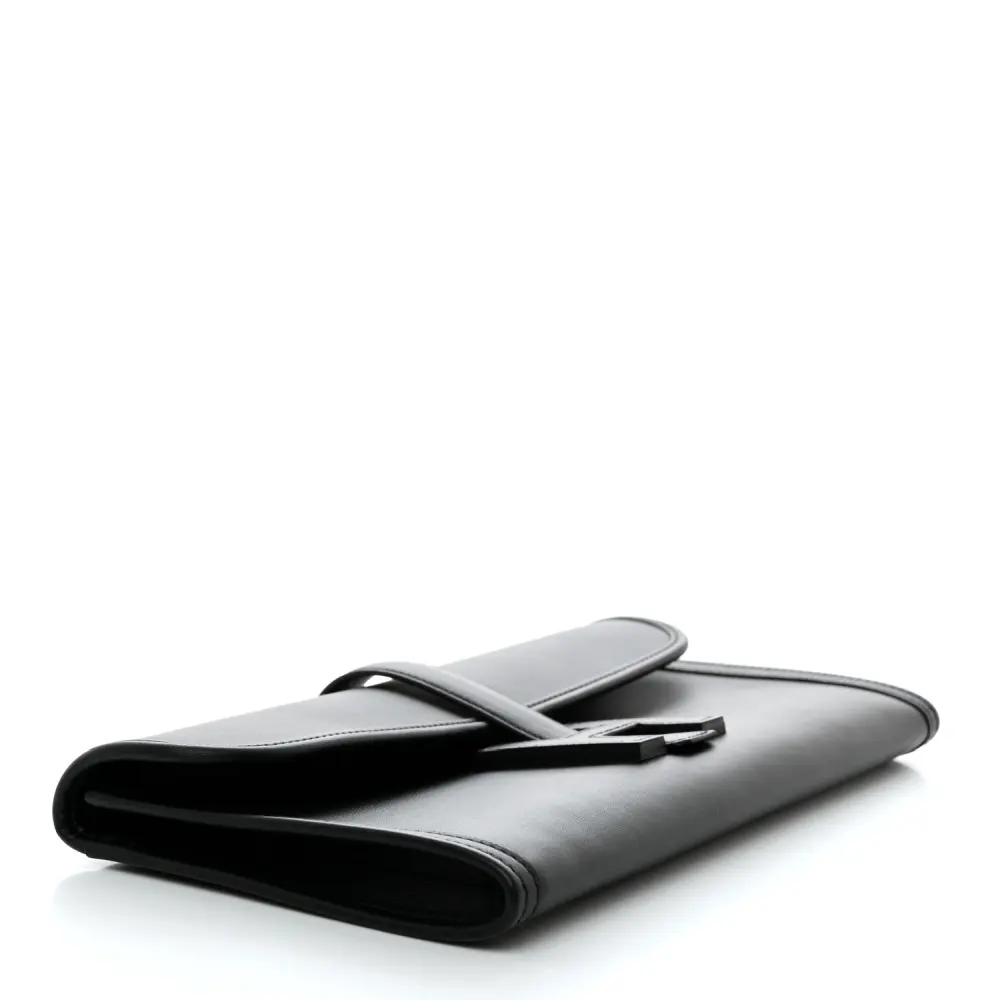 Back view of the Herme$ Black Swift Leather Jige Elan 29 Clutch