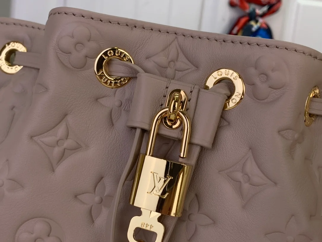 Lou!S Vuiton Coussin Bucket Bag SuperFake Handbag - Image 3
