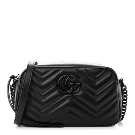 Front view of the black calfskin Gucc! GG Marmont Small Chain Shoulder Bag with Matelassé quilting