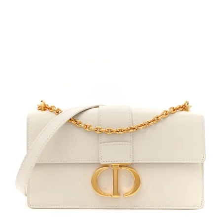 Front view of the off-white grained calfskin D!0r 30 Montaigne East-West Chain Flap Bag